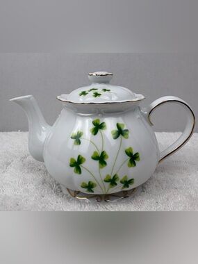 Vintage Ganz Shamrock Teapot-From the “Bell Casa by Ganz” Collection